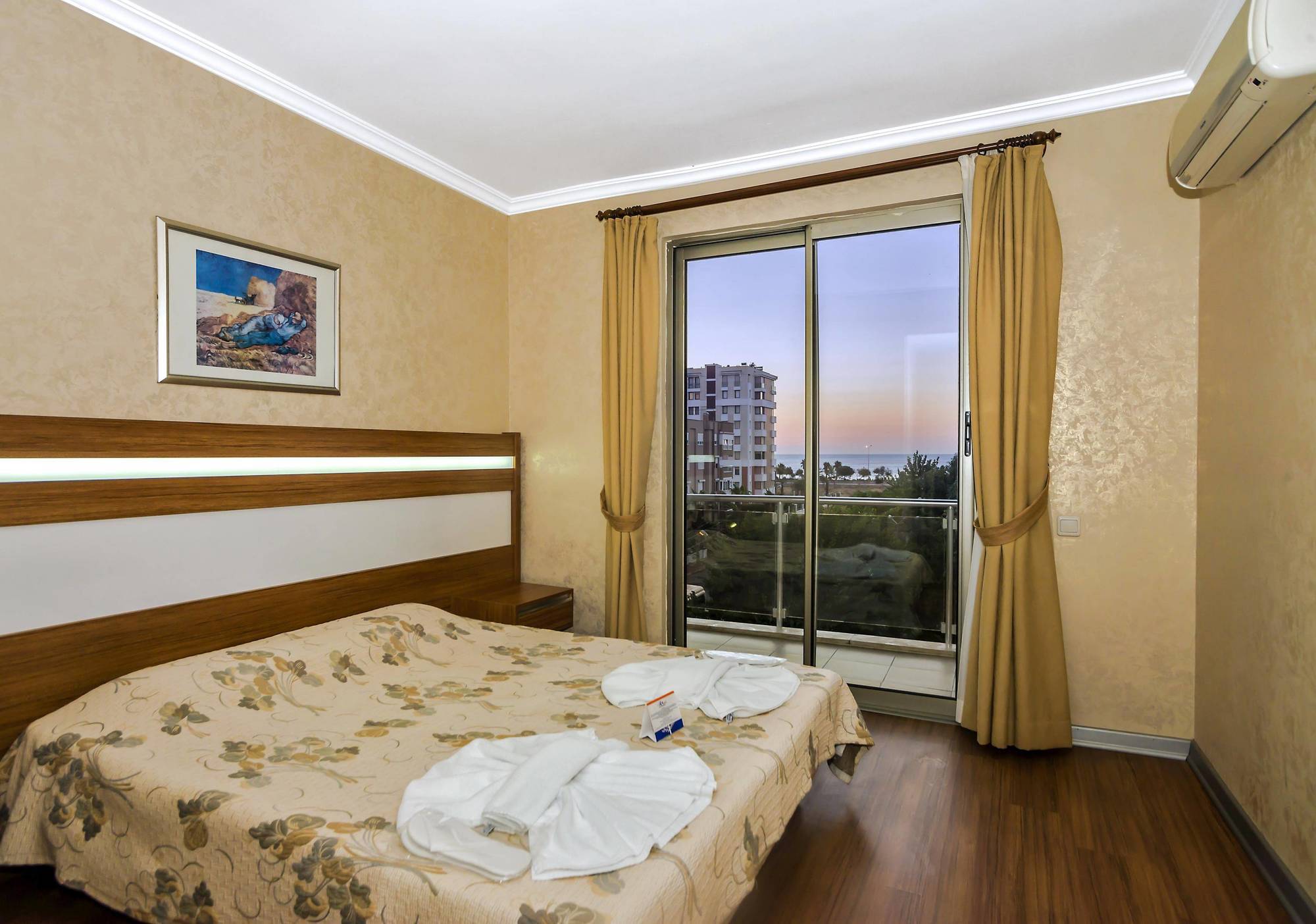 Santa Marina Hotel อันตัลยา ภายนอก รูปภาพ